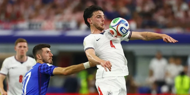 Declan Rice giúp tuyển Anh kiểm soát thế trận tốt hơn